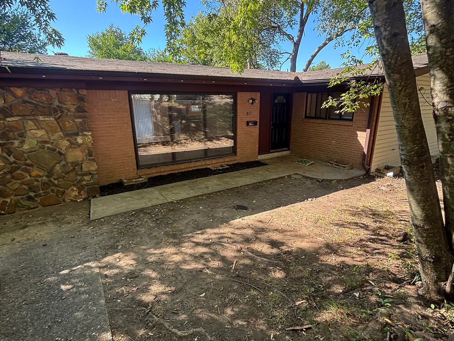 3 bed, 1585 sqft, $1,595 — Photo 1