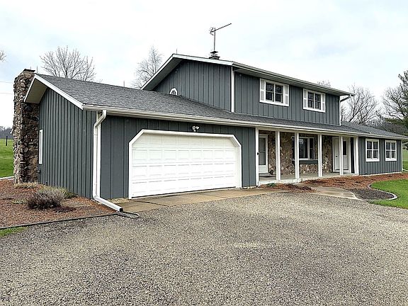 3rd image of 26762 Meadowlark Ln