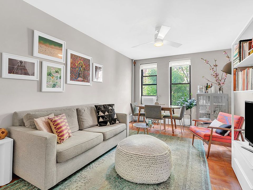 1st image of 264 6th Ave APT 3B