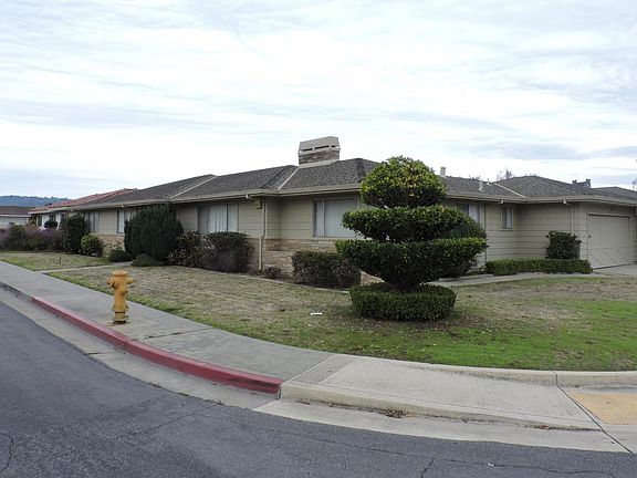 2nd image of 850 Lake Village Dr