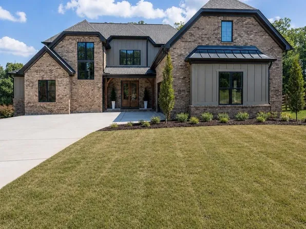 126 Lake Mist Dr, Belmont, NC 28012