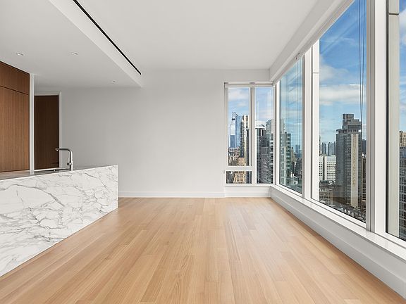 4th image of 15 E 30th St #33B