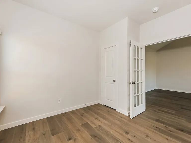 309 Julian Davis Dr — Photo 8