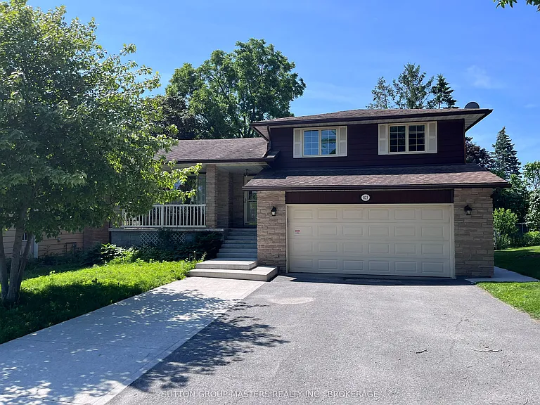 823 Robson Pl — Photo 1