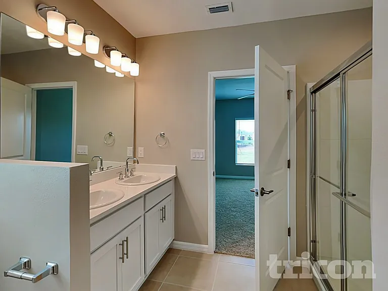 244 Garnet Ave — Photo 8