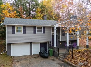 4 Evergreen Ave, New Minas, NS B4N 4J5