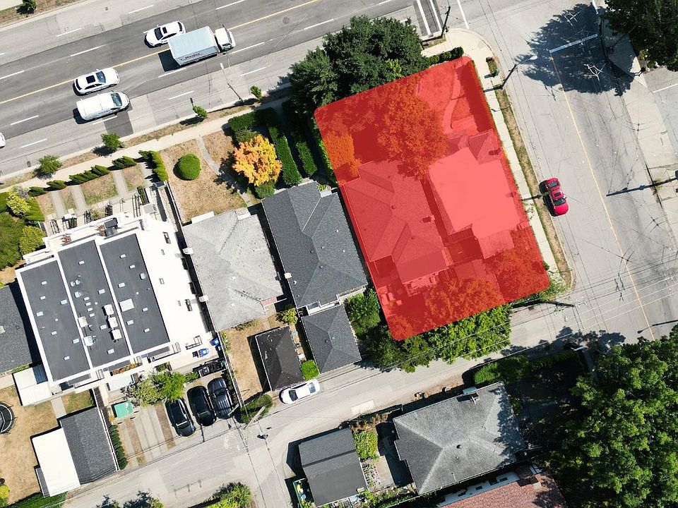 2nd image of 7895 Granville St