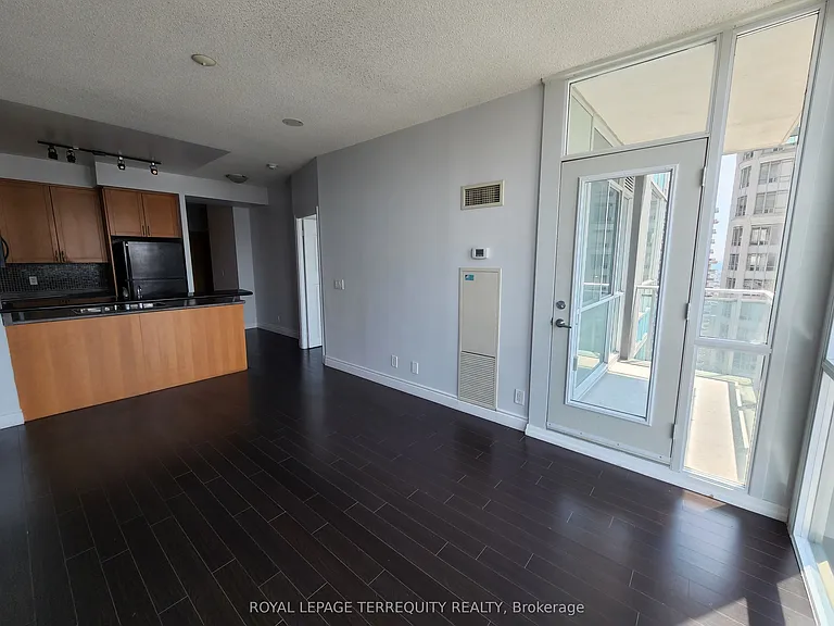 3939 Duke Of York Blvd #2510 — Photo 2