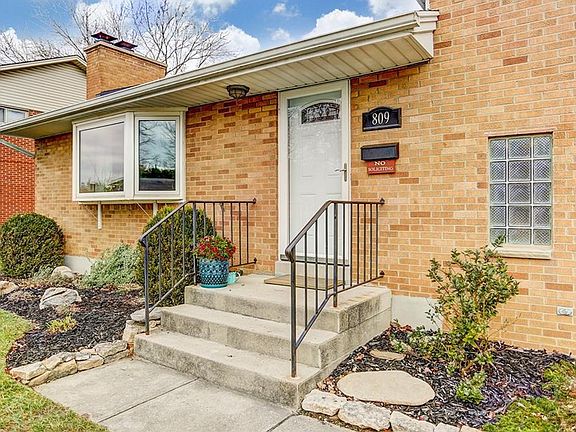 3rd image of 809 Lovetta Dr