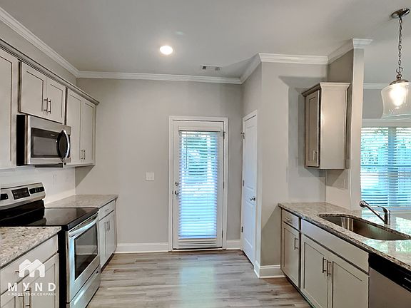 3rd image of 7730 Fawn Cir