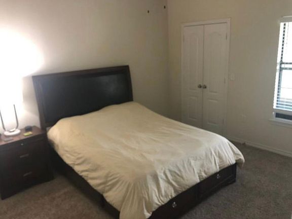 2nd image of 502 E Stassney Ln