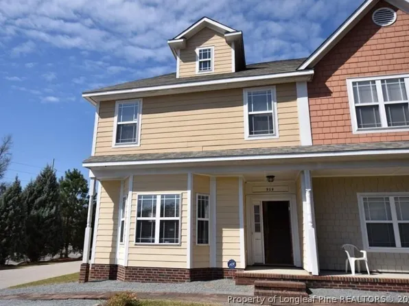 909 Cora Lee Dr, Fayetteville, NC 28303