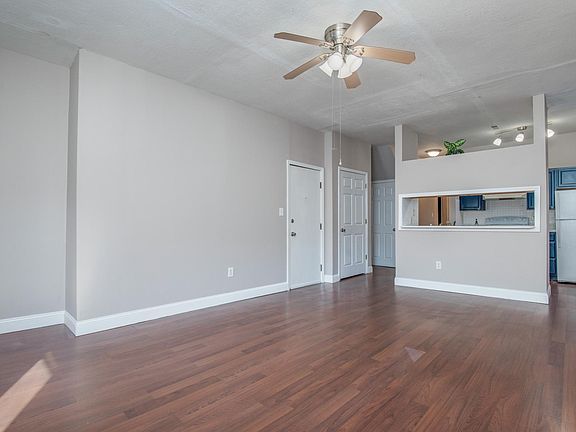 5th image of 1935 Withnell Ave APT B