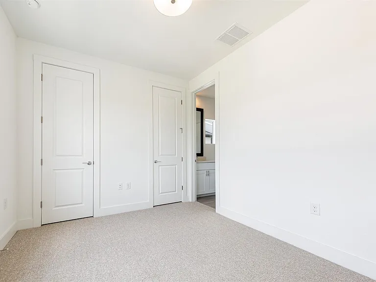 1201 Shore District Dr — Photo 23