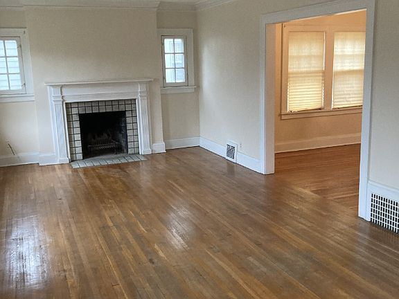 2nd image of 18704 Winslow Rd APT 2