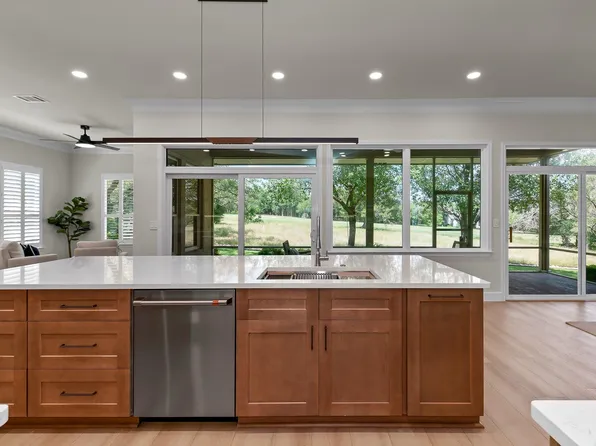 111 Golf View Dr, Georgetown, TX 78633