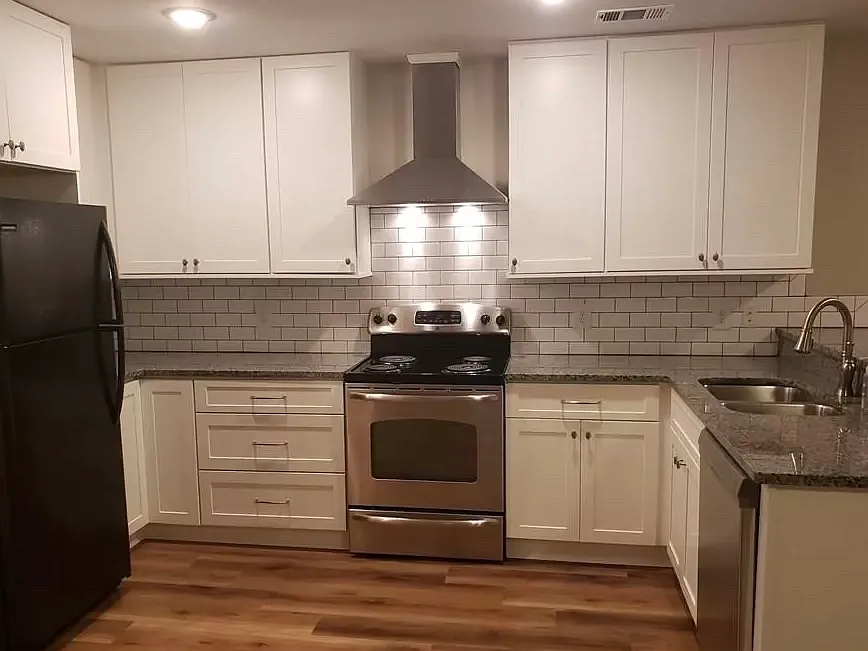 2 bed, 1085 sqft, $2,100 — Photo 4