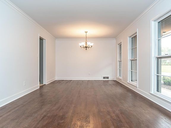 5th image of 333 Dickson St
