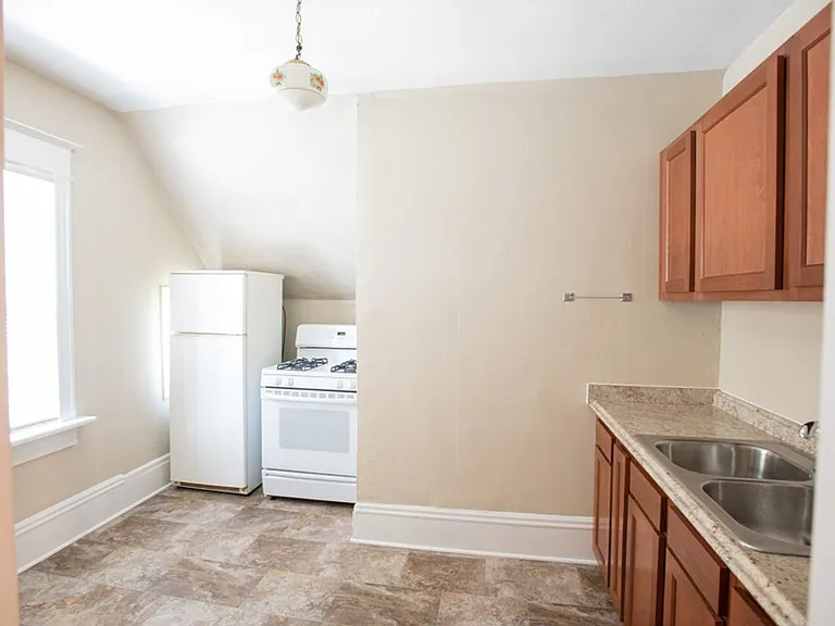 2573 N. Bartlett Ave — Photo 5