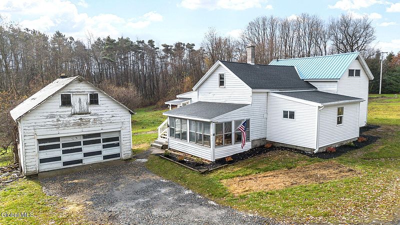 2nd image of 33 Western Avenue