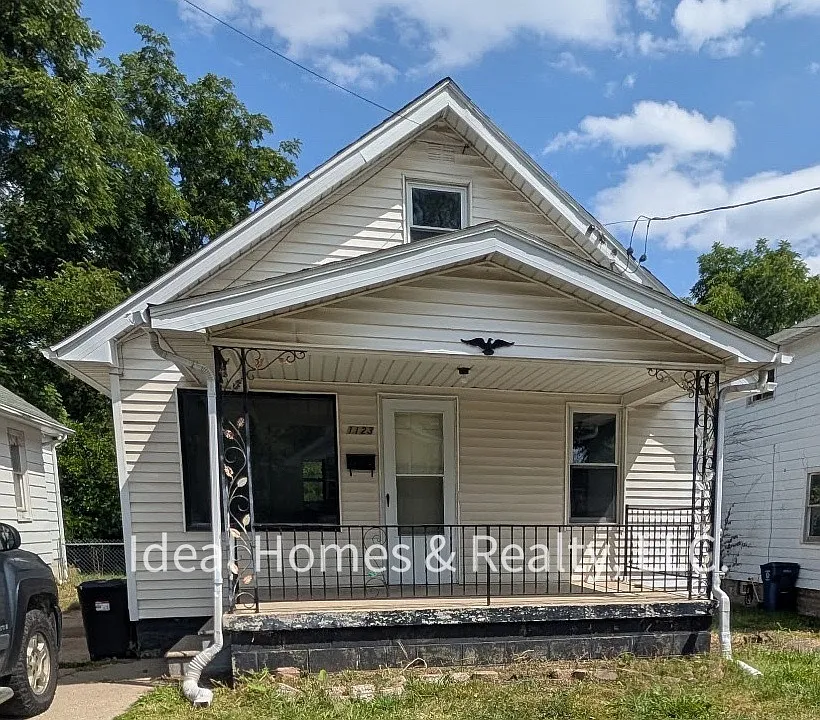 1123 Ida Ave