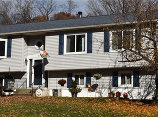 16 Kim Marie Pl, Newburgh, NY 12550