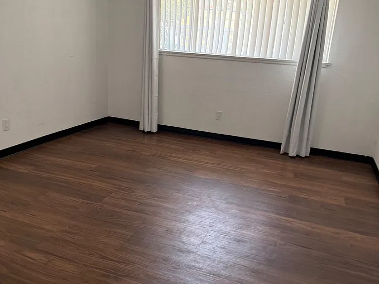 4607 Plaza Ln #D — Photo 15