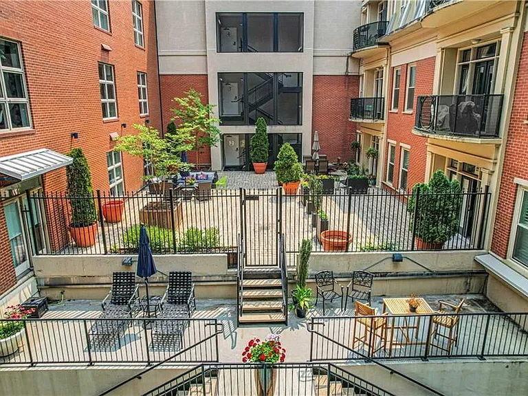 560 Dutch Valley Rd NE #2201 — Photo 24