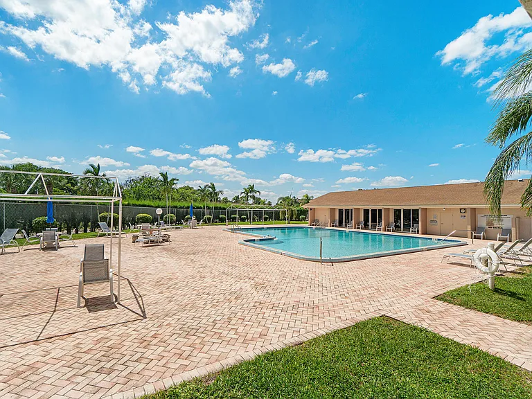 721 Lori Dr #208 — Photo 25