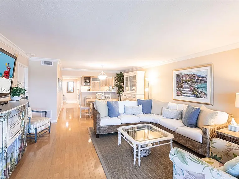 1055 W Peppertree Dr #703AA — Photo 6