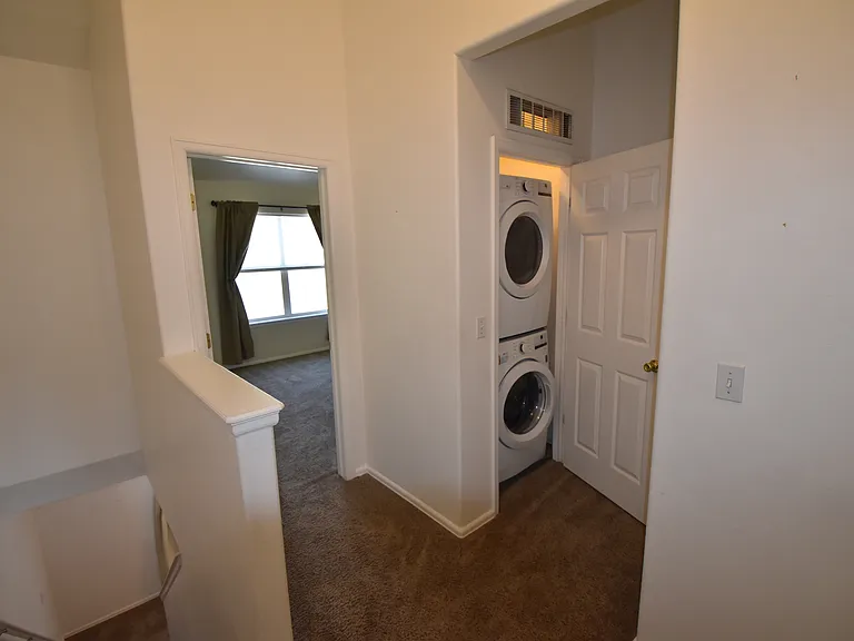 104 Vale St — Photo 34