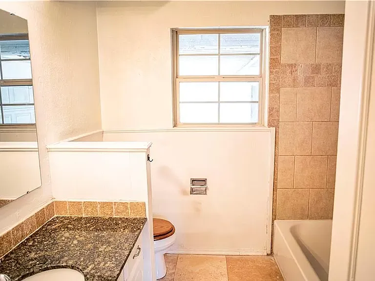 204 Vickie Dr — Photo 11