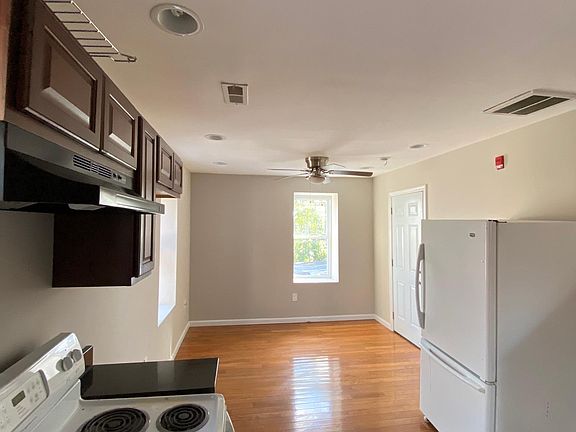 Kitchen / Living Room
