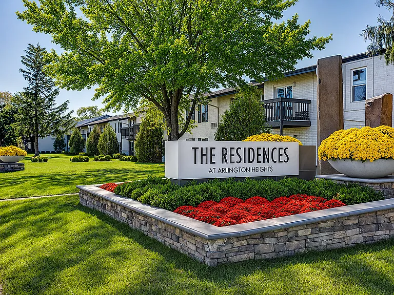 Residences at Arlington Heights — Photo 36