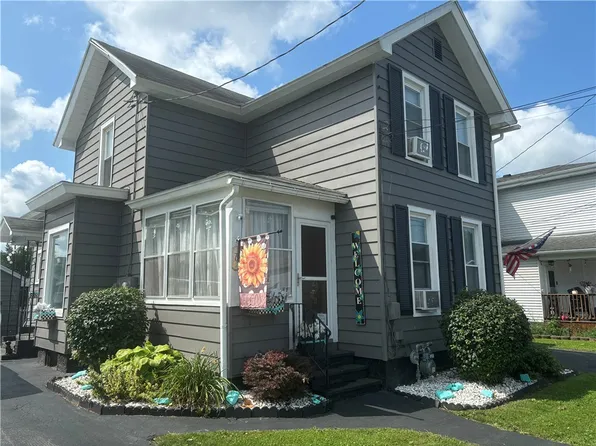 78-80 Van Anden St, Auburn, NY 13021