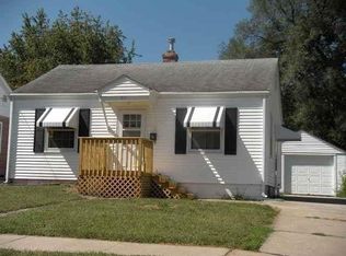 411 Lake Dr, Ottumwa, IA 52501