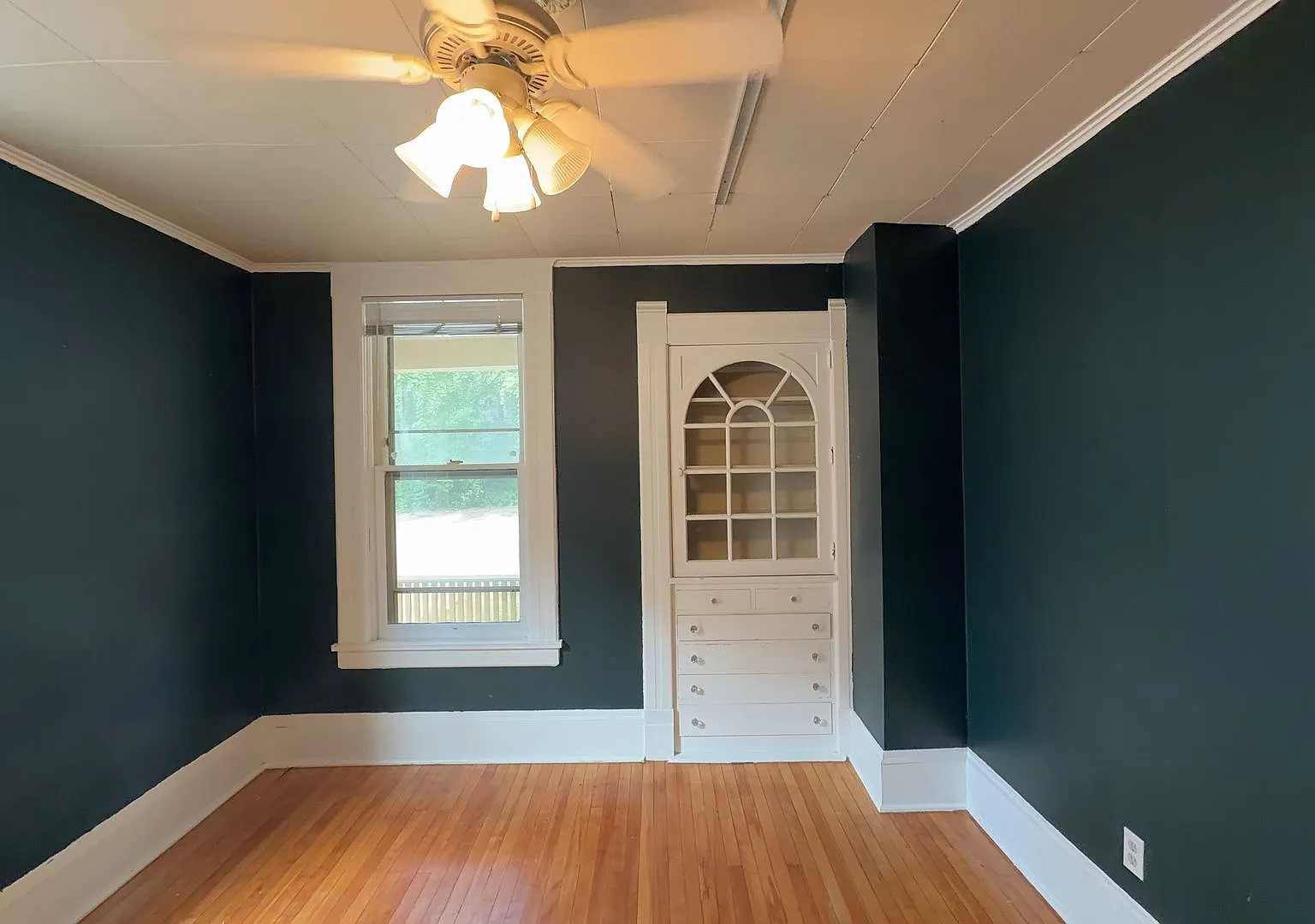 110 East Johnson Fourplex — Photo 2