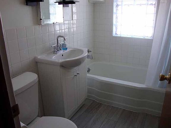 Updated main floor full bathroom.