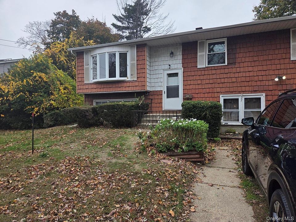 1st image of 27 Grouse Drive