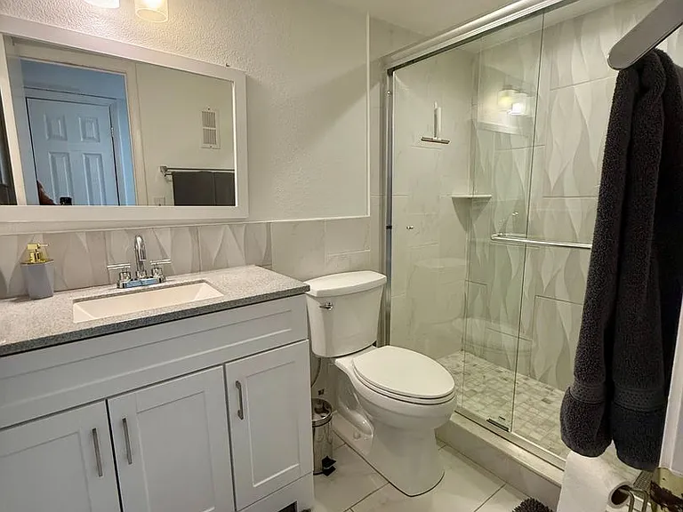 1005 Gulf Blvd #8 — Photo 28