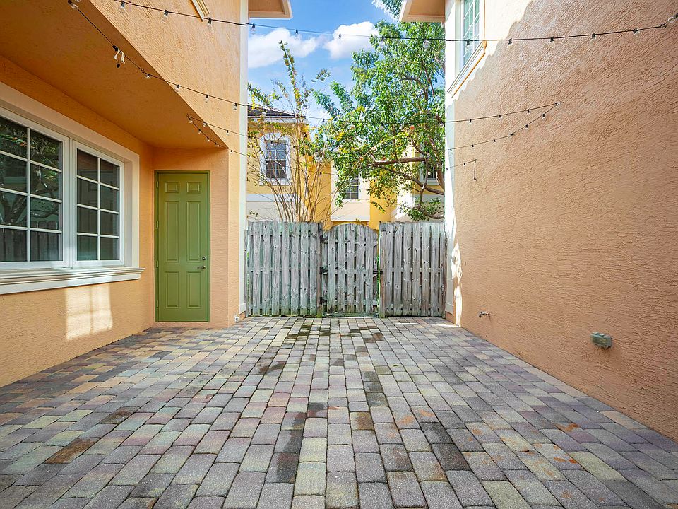 1st image of 187 Edenberry Avenue