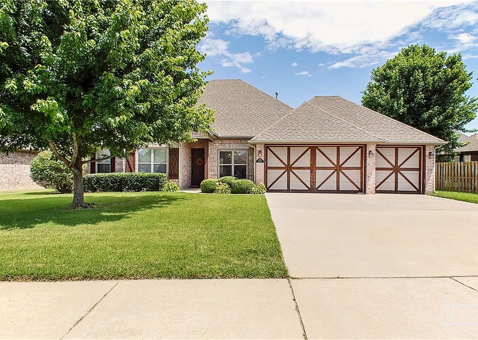 1st image of 3502 SW Crosswinds Blvd