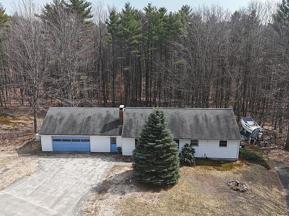 3rd image of 159 Burnham Road