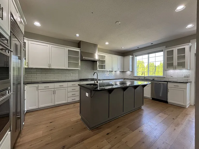 224 NW Sundown Way — Photo 7