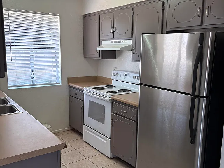 4439 W 16th Pl — Photo 11
