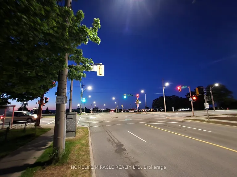 408 Upper Wellington St W — Photo 9