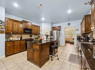 2224 Hobby Falcon Trl, Grand Prairie, TX 75052