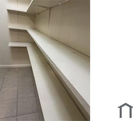 4th image of 3200 Santiago Dr