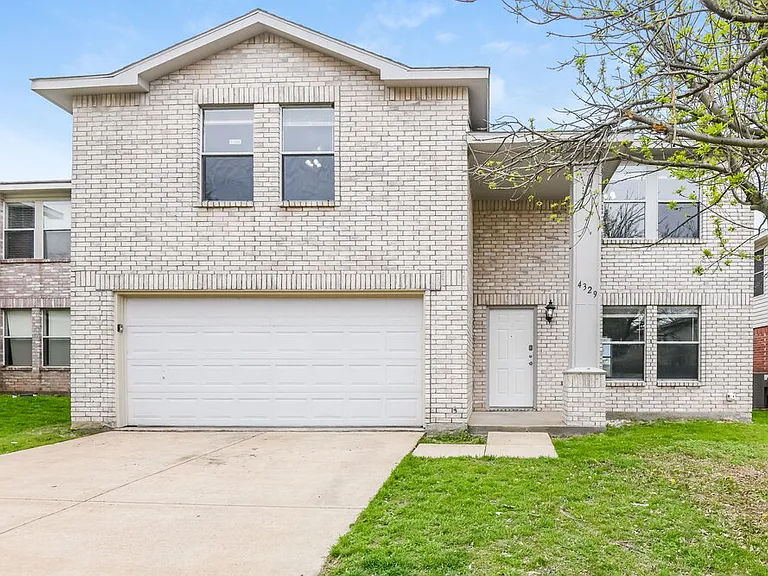 4329 Meadowknoll Dr — Photo 1