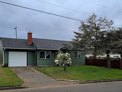923 Pacific Ave, Coos Bay, OR, 97420